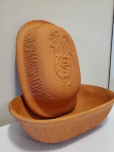 medium clay romertopf type pot